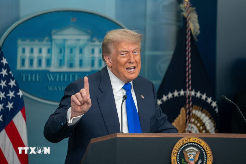 Tổng thống Mỹ Donald Trump cảnh báo các nước phải tuân thủ thỏa thuận thuế quan