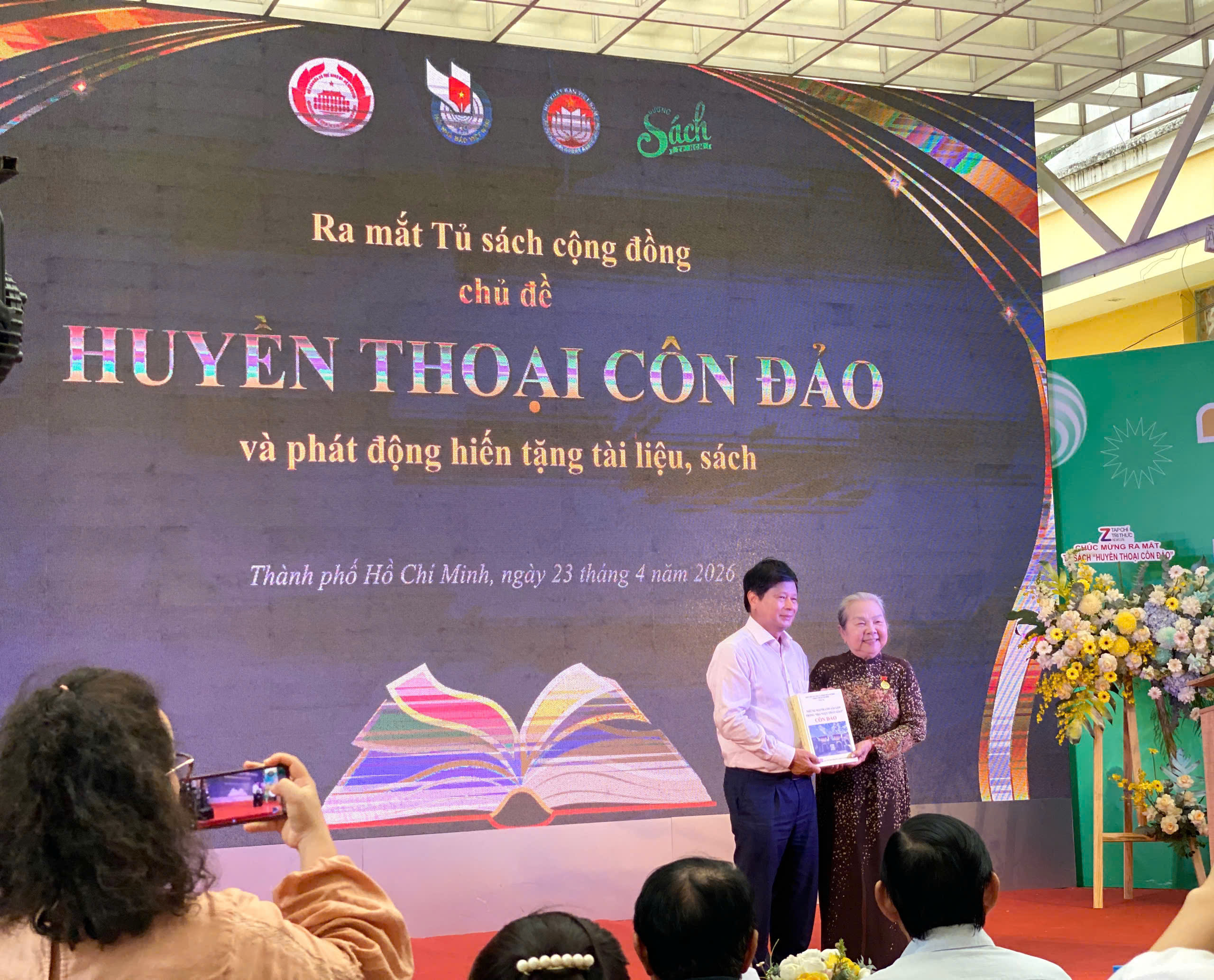 Tủ sách “Huyền thoại Côn Đảo”: Không gian tri thức lan tỏa giá trị lịch sử và văn hóa