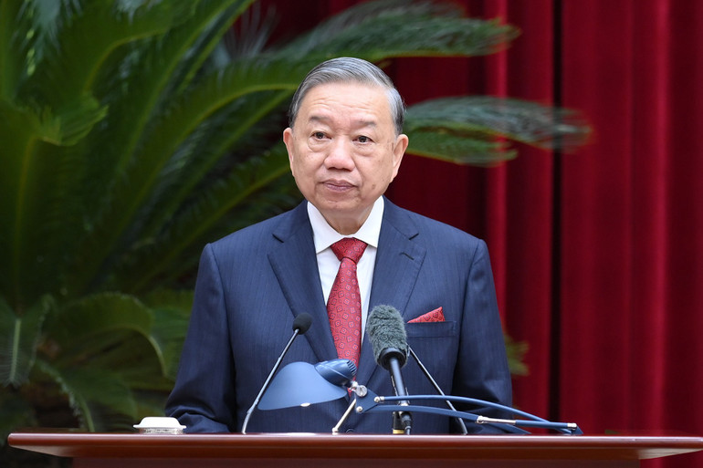 Bế mạc Hội nghị Trung ương 15: Ban Chấp hành Trung ương đã thảo luận và nhất trí thông qua, thống nhất giới thiệu nhân sự