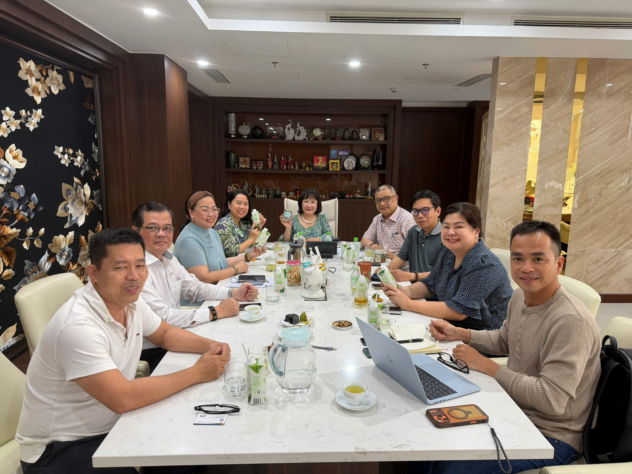 Hội Doanh nhân Việt Nam tại Úc thăm và làm việc với TTC Group