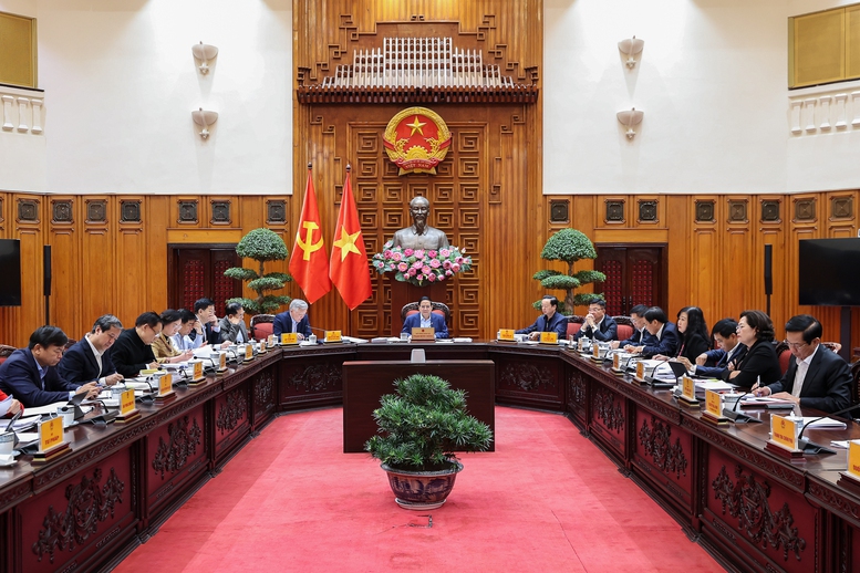 Thủ tướng Phạm Minh Chính chủ trì cuộc họp của Thường trực Chính phủ, cho ý kiến về đề án khu thương mại tự