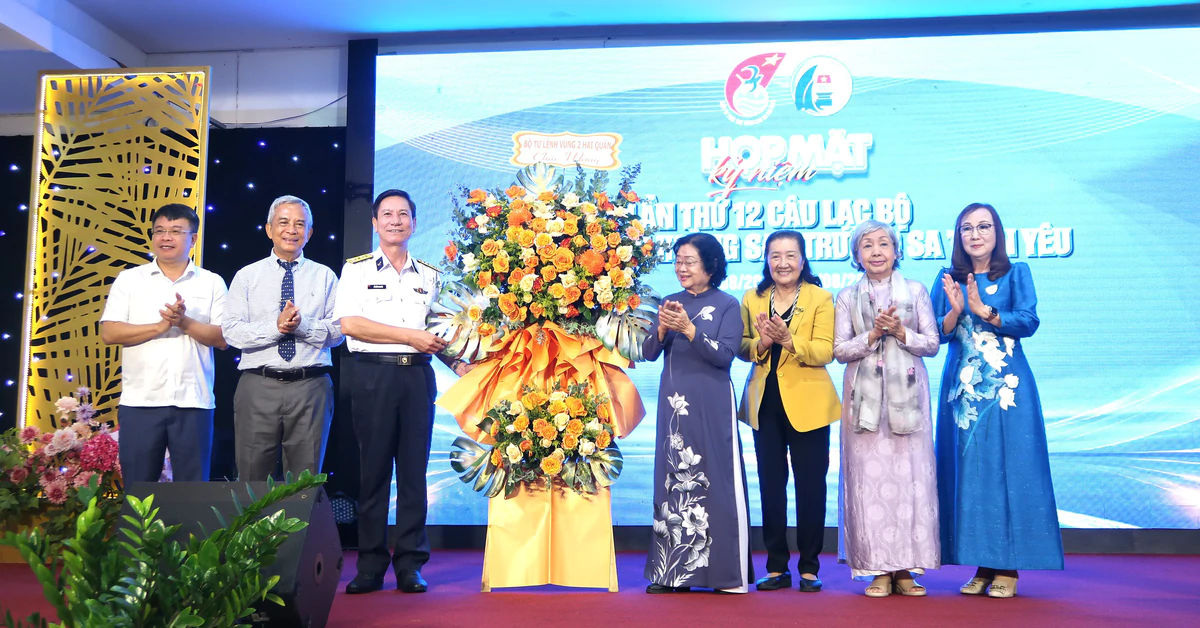 Hành trình 12 năm mang  tình yêu Hoàng Sa, Trường Sa đến khắp nơi trên thế giới