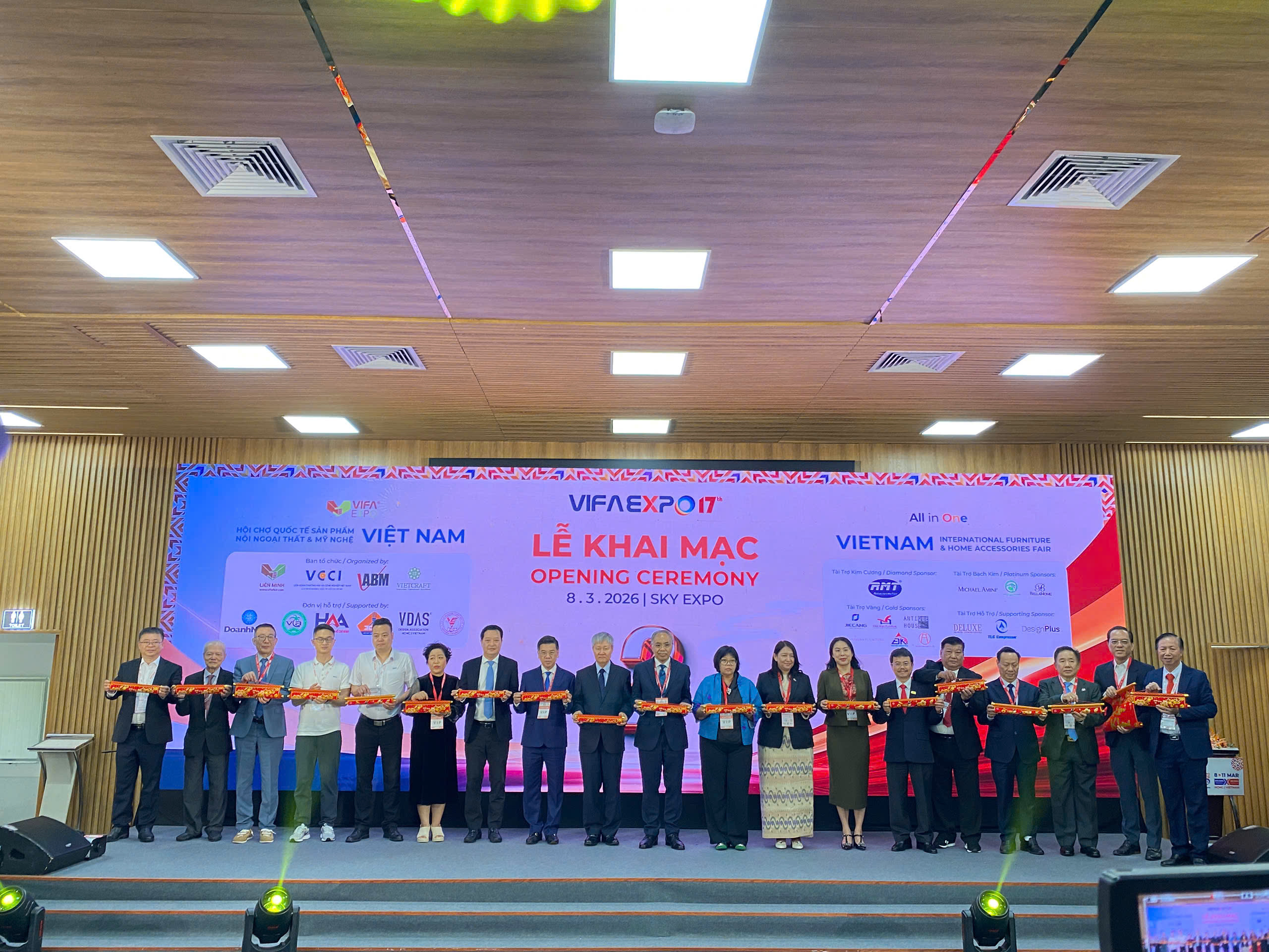 VIFA EXPO 2026 còn là điểm gặp gỡ giữa các nhà mua hàng quốc tế với doanh nghiệp sản xuất