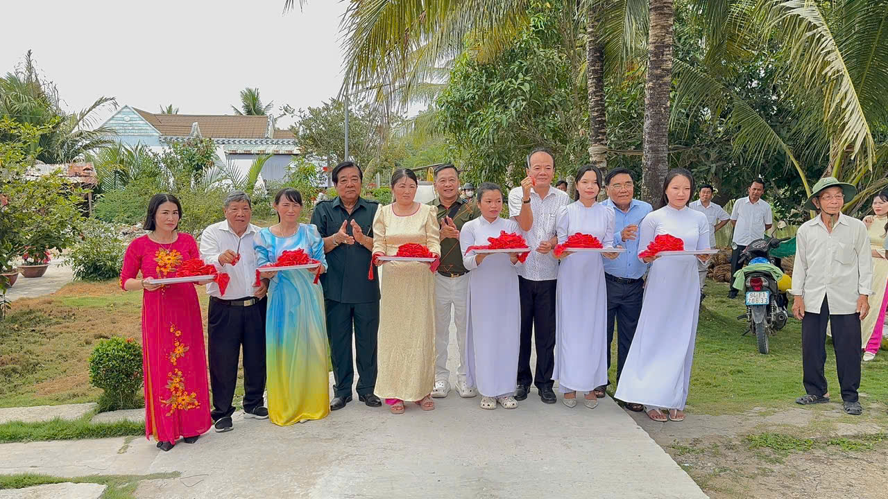 Cà Mau: Khánh thành công trình giao thông nông thôn tại Hồng Dân, Ninh Quới