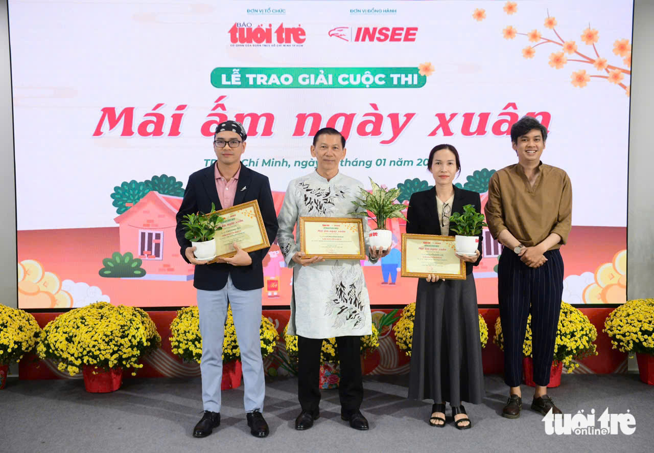 Mái ấm ngày xuân: Câu chuyện về những mái nhà và tình yêu không hề suy suyển